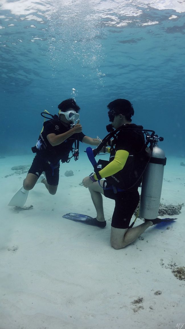 practice rescue skill underwater 1