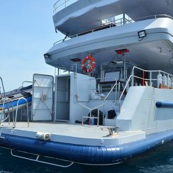 comfortable diving deck