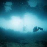 diver are goint to myterious cave