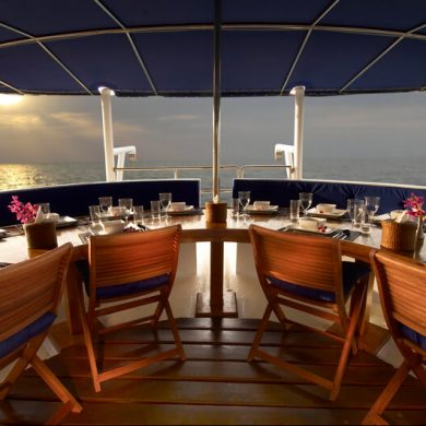 dining area on phinisi