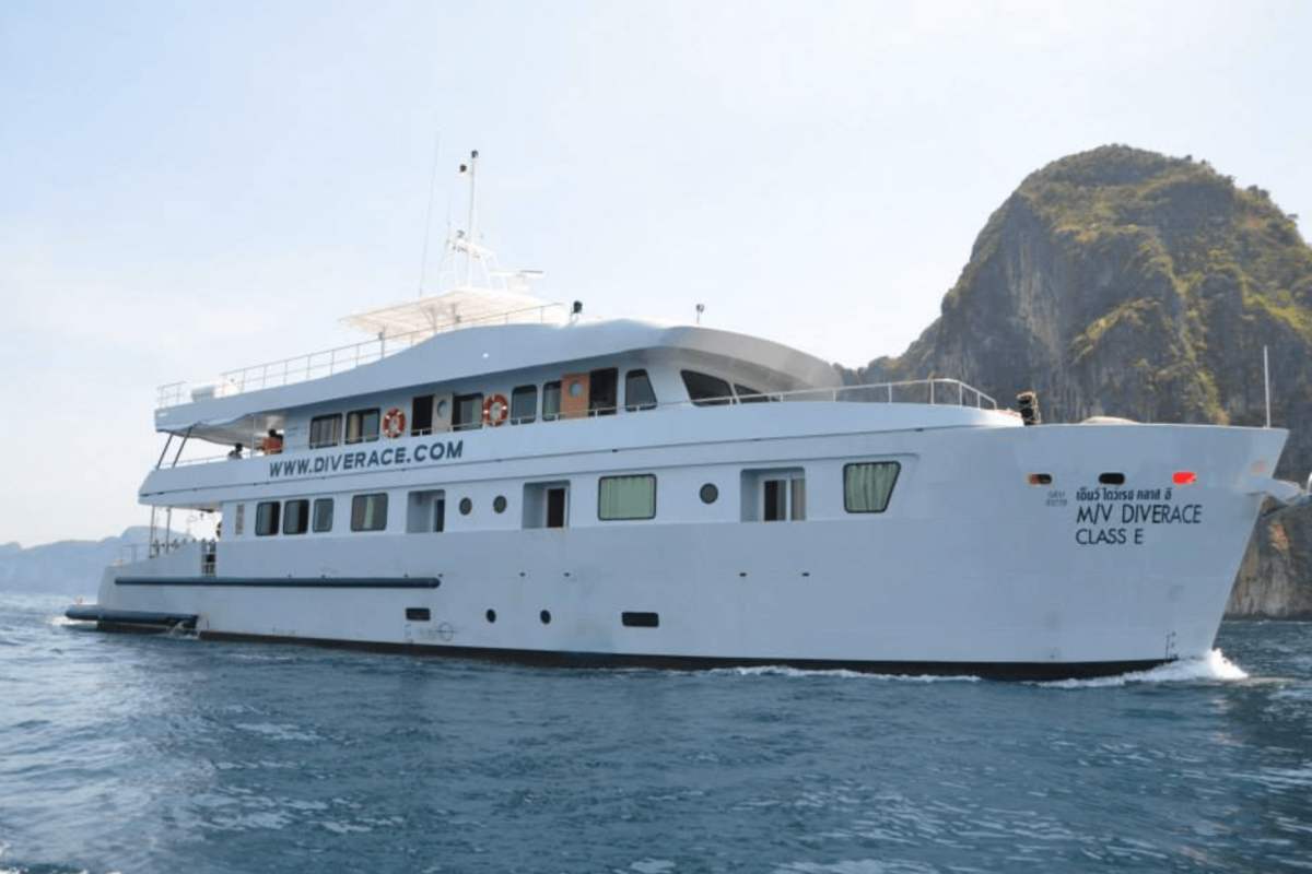 diverace liveaboard external