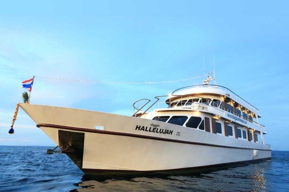 hallelujah liveaboard external