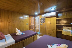 standard twin bed cabin