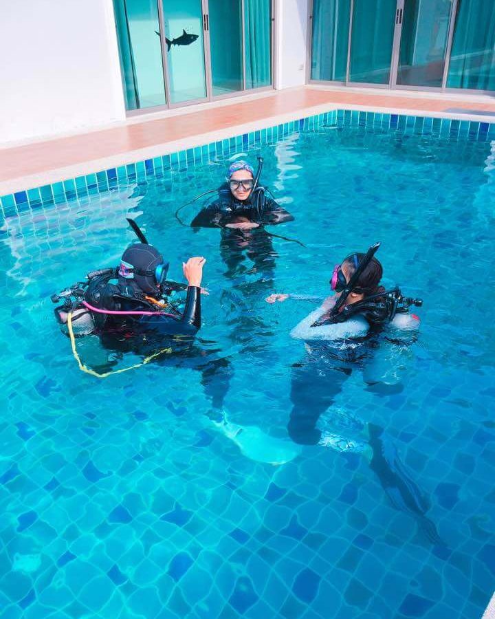 swimming-pool-class-1 open water course confined water 1