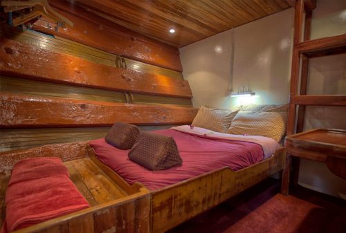 double bed cabin