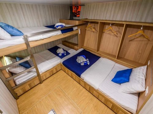 underdeck triple cabin